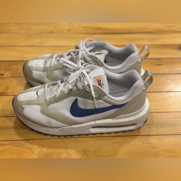 Nike Other - Nike Air Max Dawn